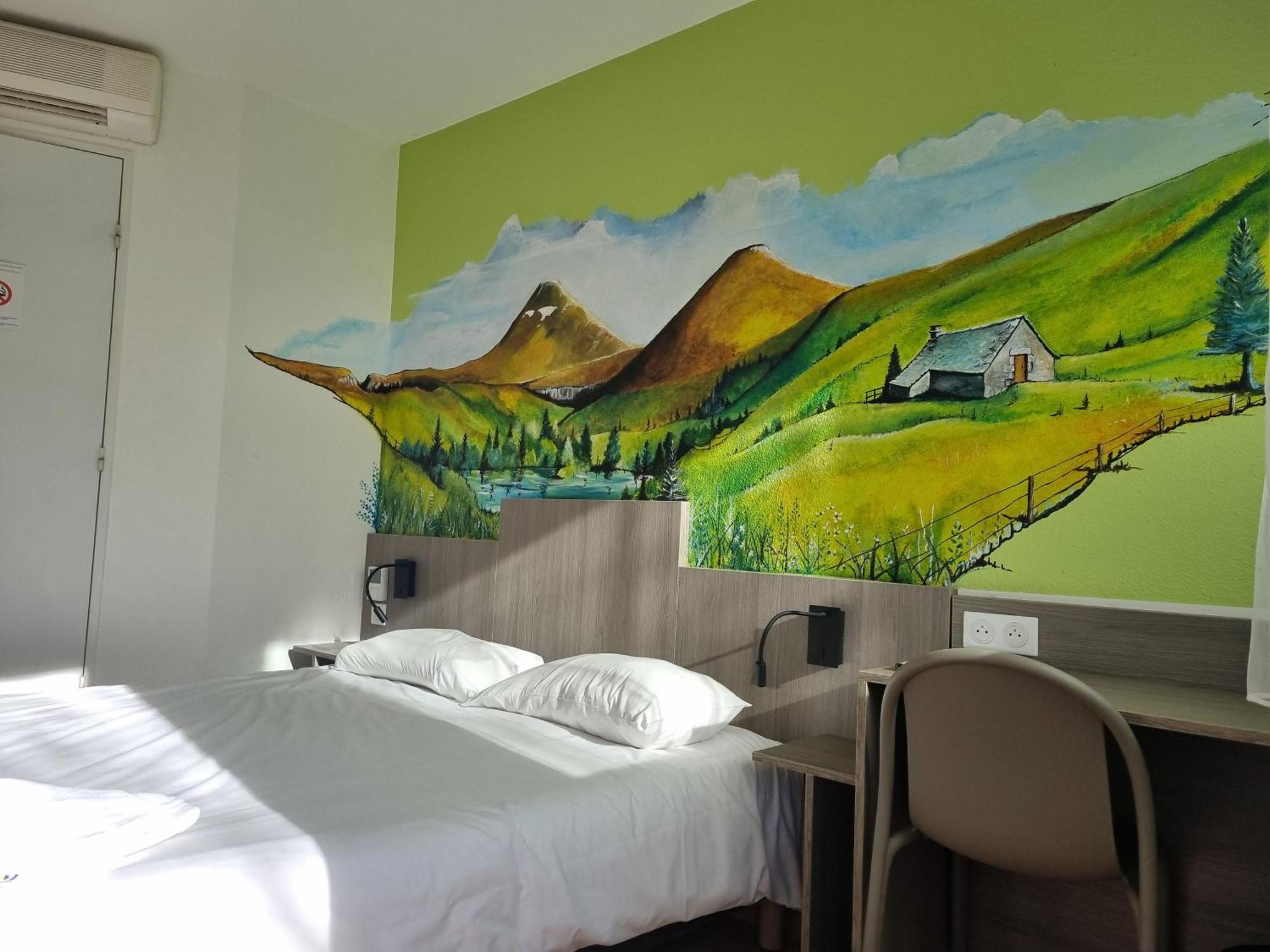 The Originals Access, Hotel Le Lutea Riom-ès-Montagne Zewnętrze zdjęcie